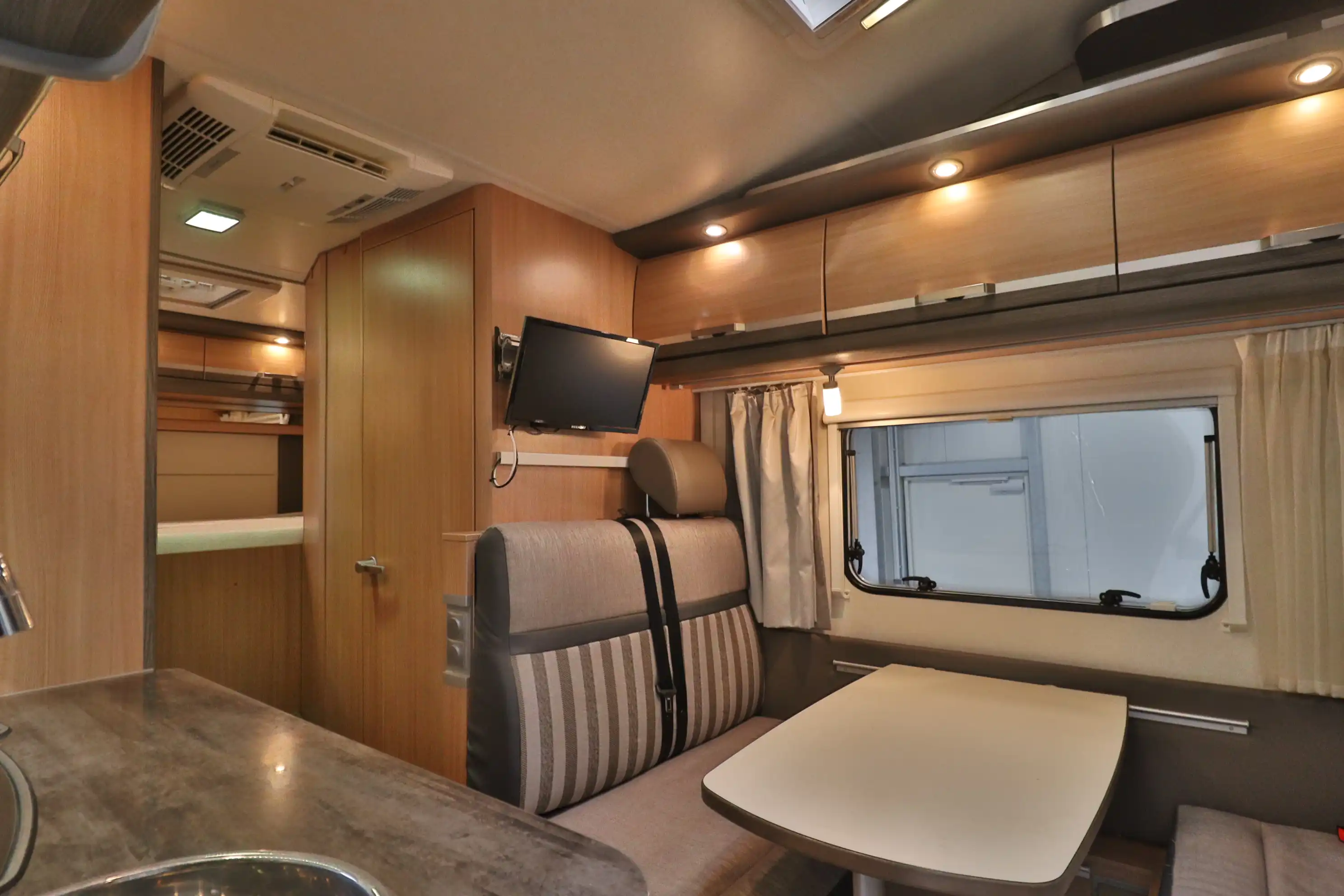 KNAUS SKY Traveller 650 DG